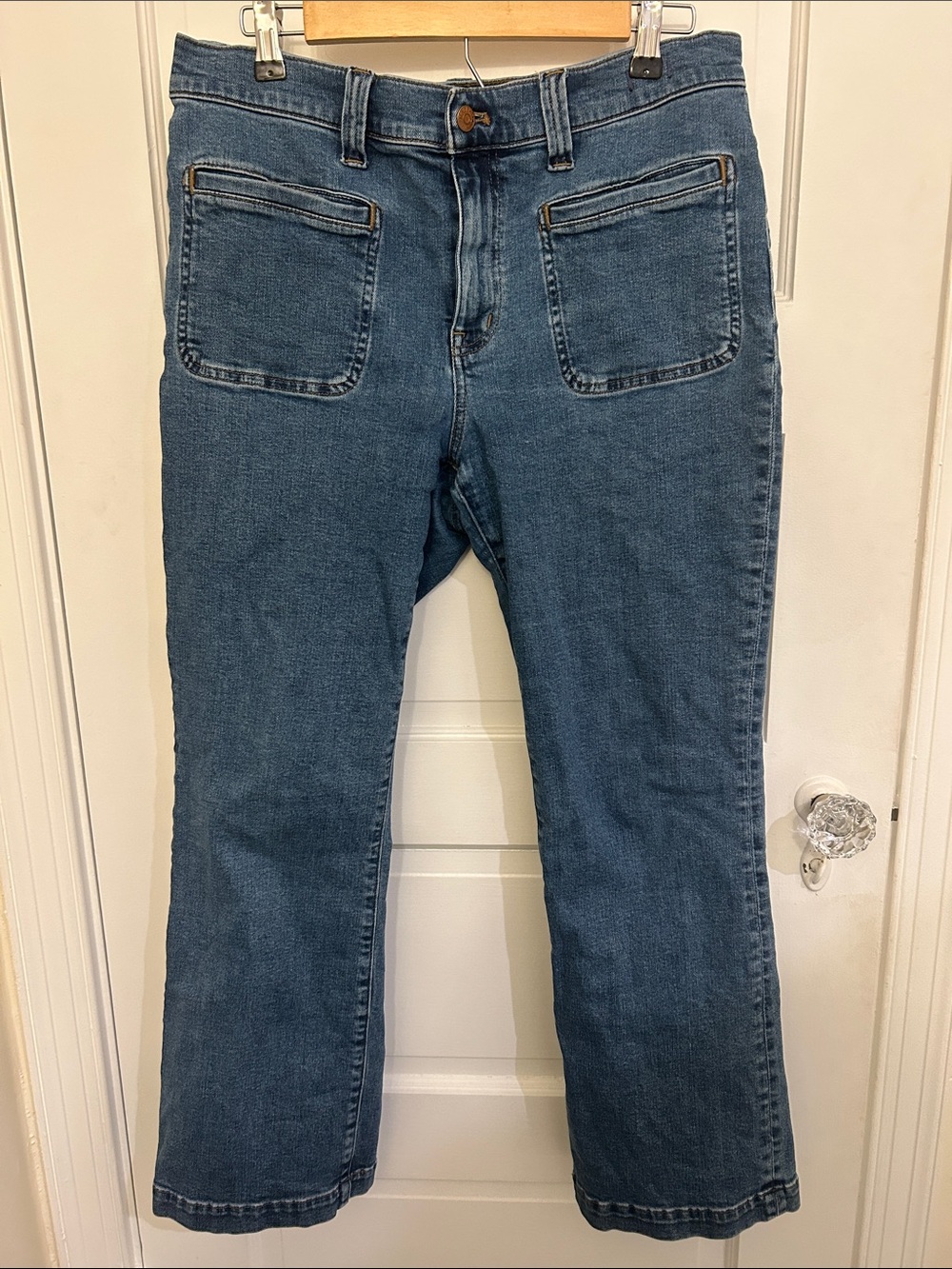 Madewell Mid-Rise Kick Out Cropped Jeans - Picture 3 of 6